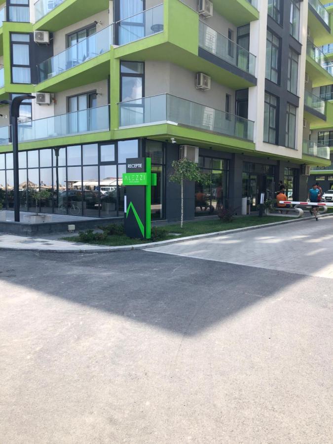 Baby Sea View And Pools Apartment- Mamaia Beach Resort Navodari Exterior photo