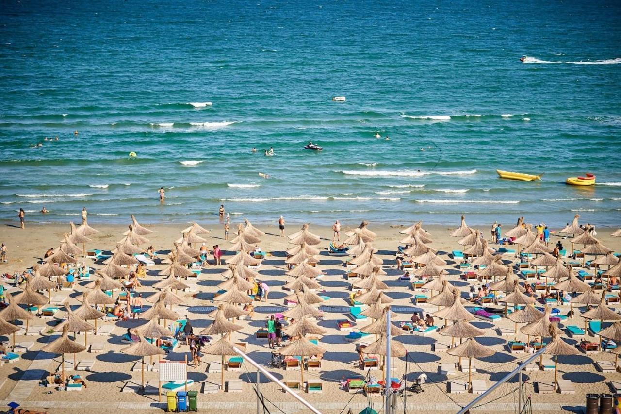 Baby Sea View And Pools Apartment- Mamaia Beach Resort Navodari Exterior photo