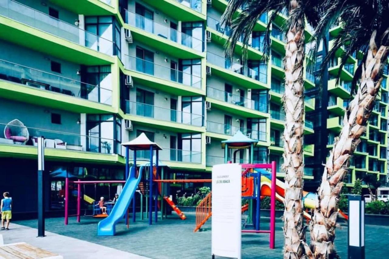 Baby Sea View And Pools Apartment- Mamaia Beach Resort Navodari Exterior photo