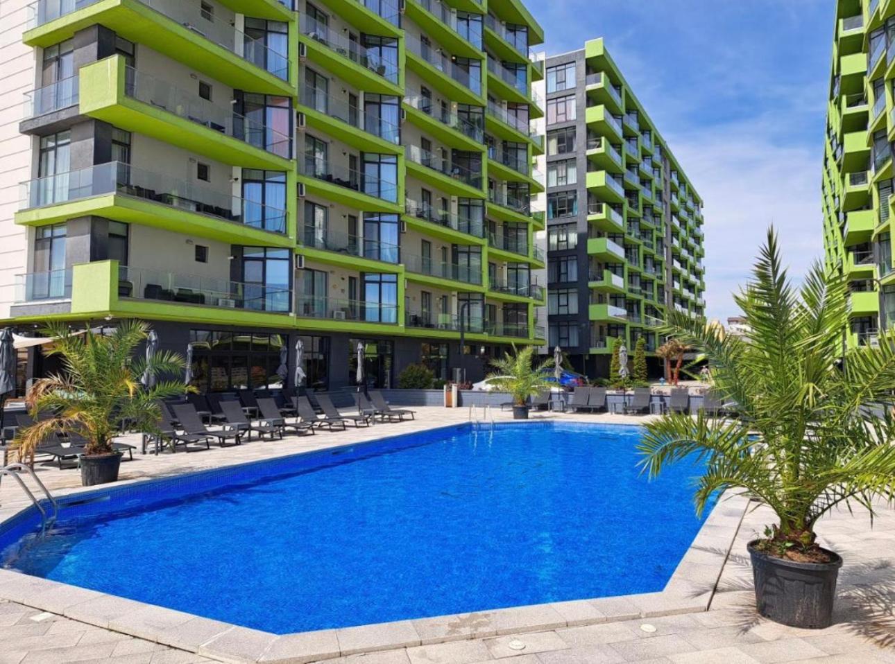 Baby Sea View And Pools Apartment- Mamaia Beach Resort Navodari Exterior photo